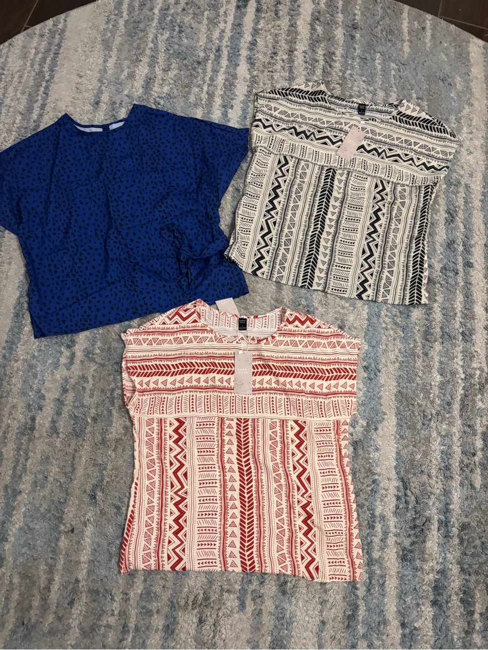 Women’s Short-Sleeve Blouse - Bundle
